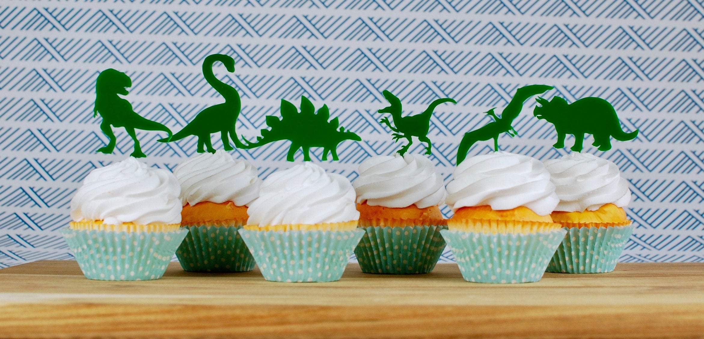 48 Dinosaur Decorations- Fun Edible Cake Decorations